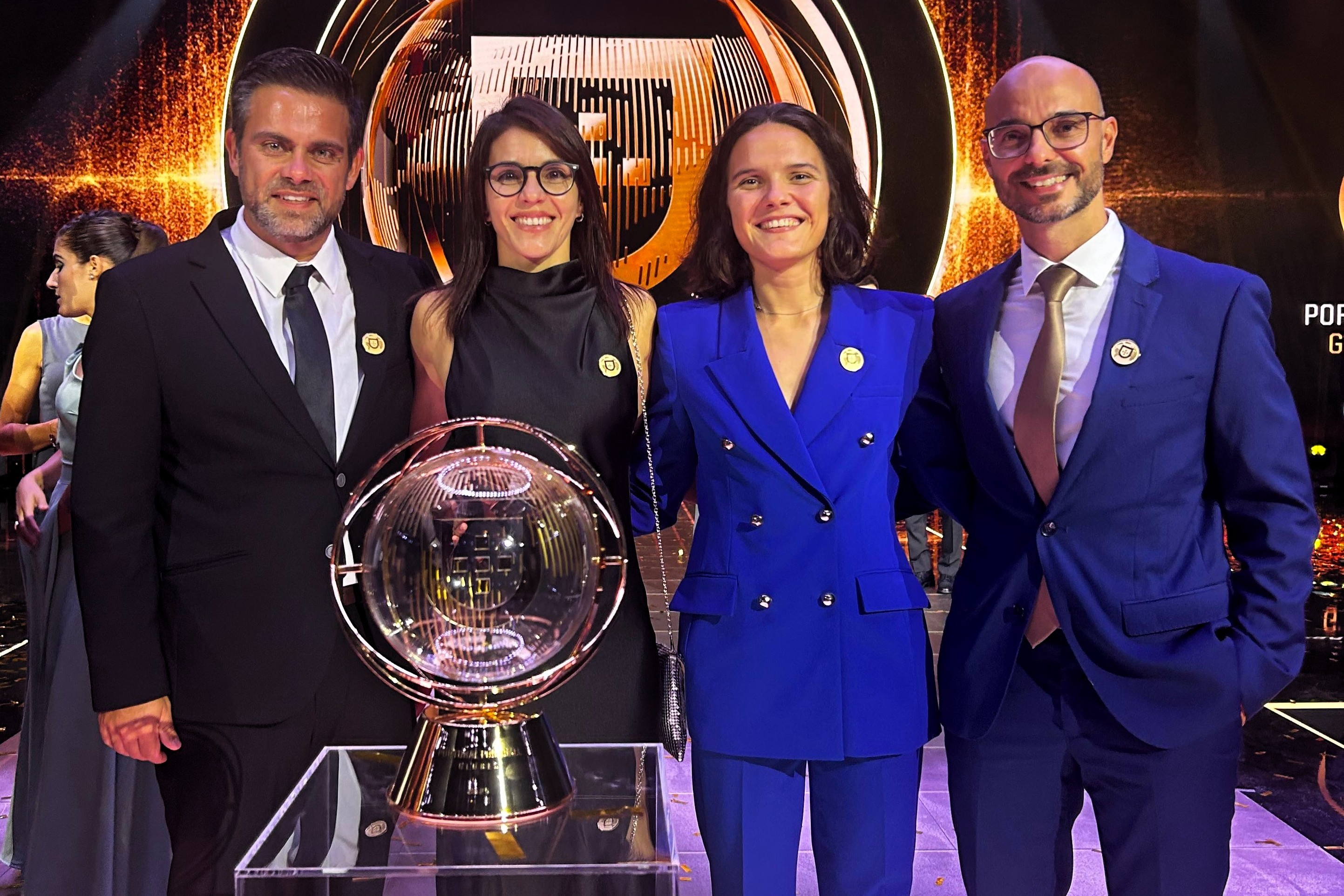 JOANA FLORES E CRISTIANA COSTA DISTINGUIDAS NOS PORTUGAL FOOTBALL GLOBES  